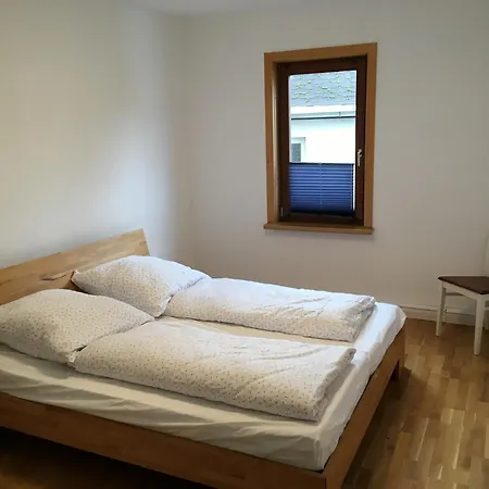 Im Gruenen تسيلا-ميليس